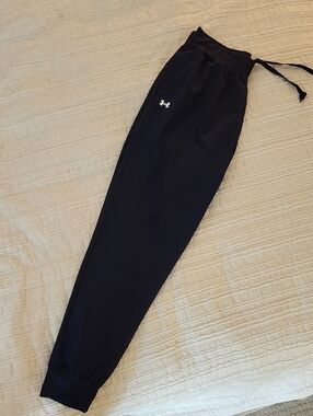 Under Armour Navy Blue Athletic Joggers with White Logo Women's Medium